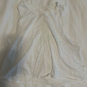 Lululemon cropped muscle tee.